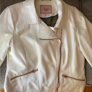 Chic White Faux Leather Jacket